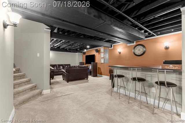 27363 Oxford Drive, Southfield, MI 48033