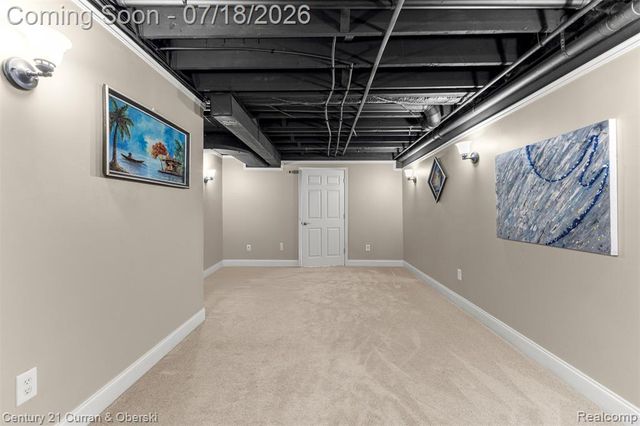 27363 Oxford Drive, Southfield, MI 48033