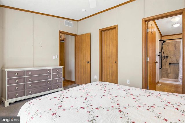 271 DOGWOOD DR, Quakertown, PA 18951