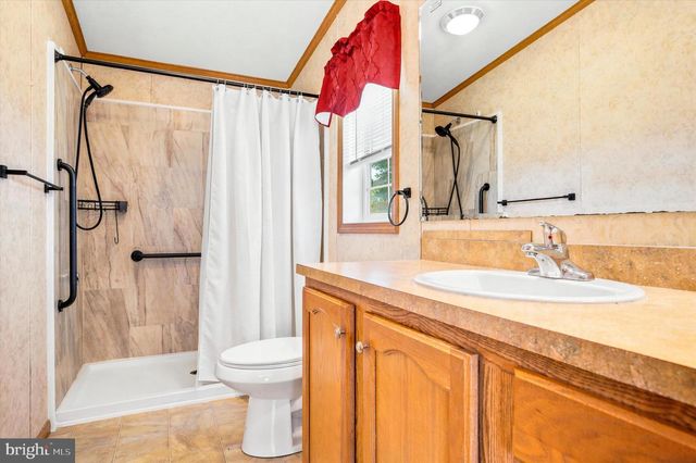 271 DOGWOOD DR, Quakertown, PA 18951