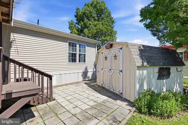 271 DOGWOOD DR, Quakertown, PA 18951