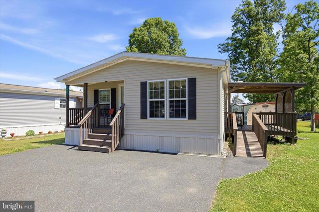 271 DOGWOOD DR, Quakertown, PA 18951