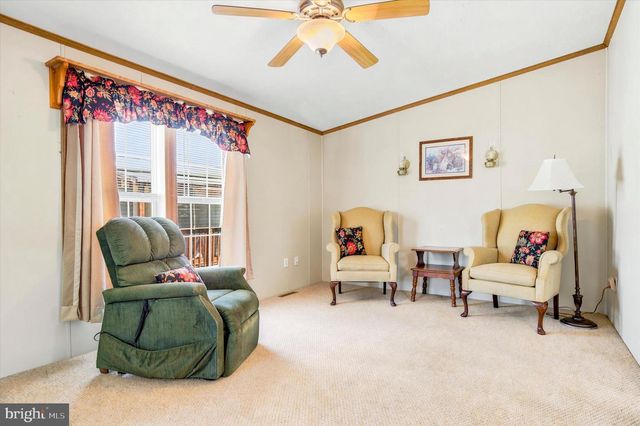 271 DOGWOOD DR, Quakertown, PA 18951