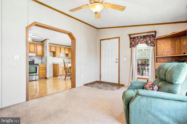 271 DOGWOOD DR, Quakertown, PA 18951