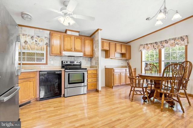 271 DOGWOOD DR, Quakertown, PA 18951