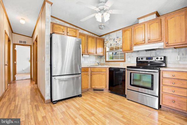 271 DOGWOOD DR, Quakertown, PA 18951