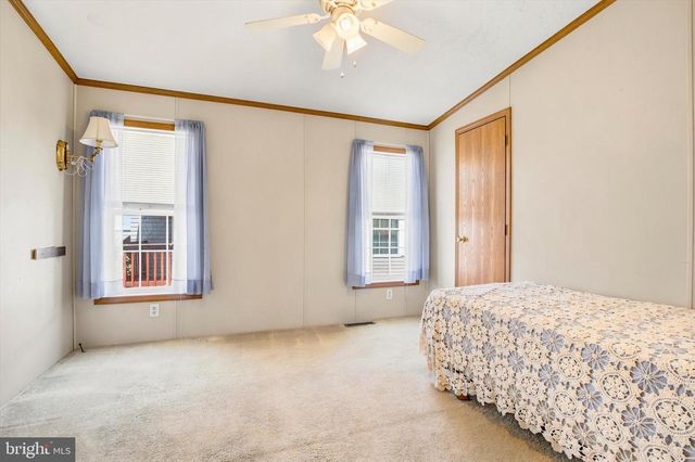 271 DOGWOOD DR, Quakertown, PA 18951