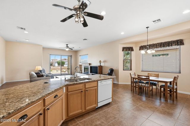 2189 S Via Massari, Green Valley, AZ 85614