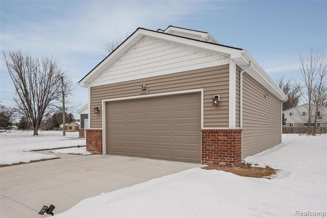 28855 Anchor Drive, Chesterfield, MI 48047