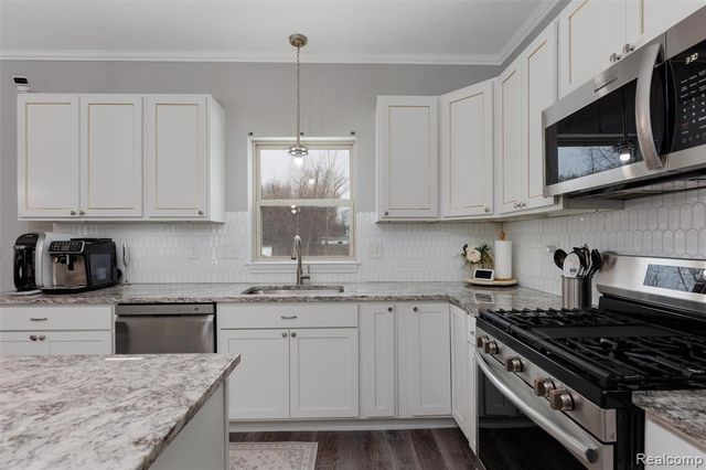 28855 Anchor Drive, Chesterfield, MI 48047