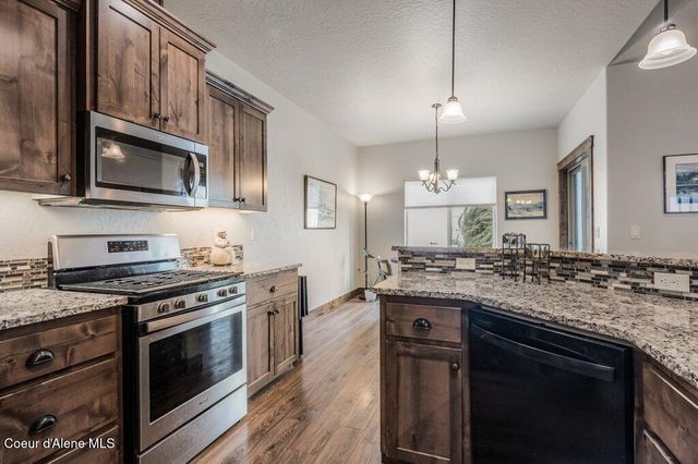 10691 N Murcia Ln, Hayden, ID 83835