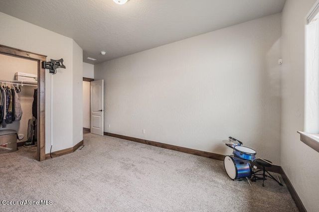 10691 N Murcia Ln, Hayden, ID 83835