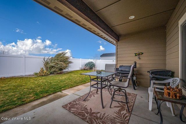 10691 N Murcia Ln, Hayden, ID 83835