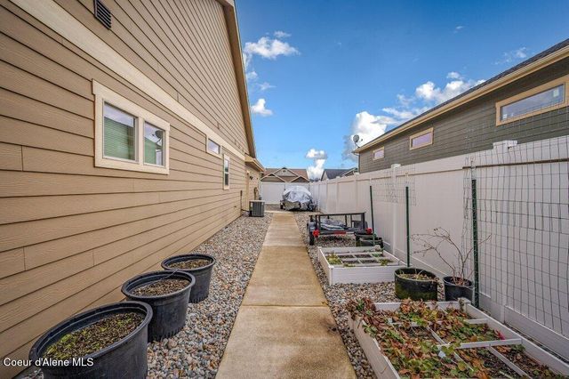 10691 N Murcia Ln, Hayden, ID 83835