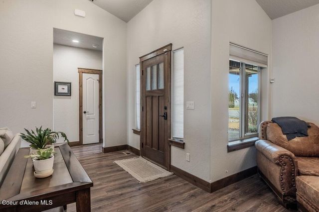 10691 N Murcia Ln, Hayden, ID 83835