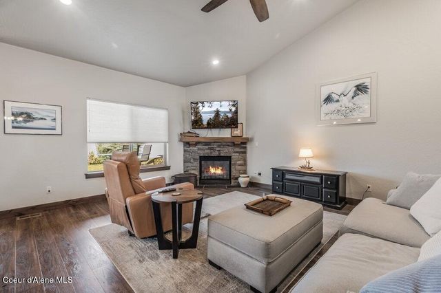 10691 N Murcia Ln, Hayden, ID 83835