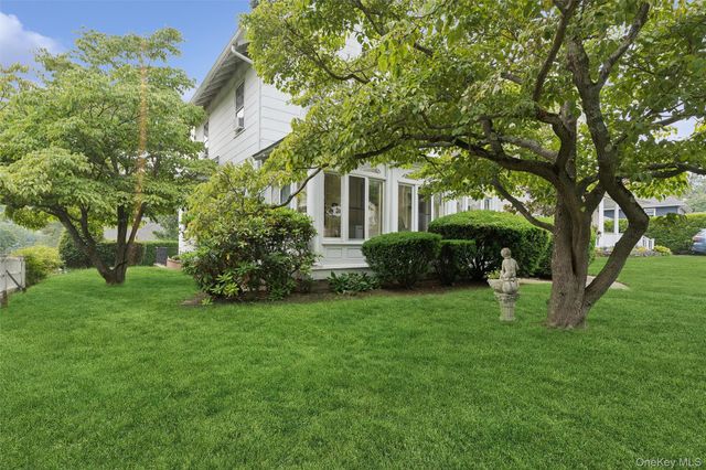 49 Clinton Avenue, Huntington, NY 11743