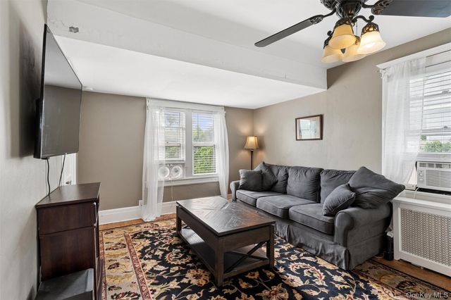 49 Clinton Avenue, Huntington, NY 11743