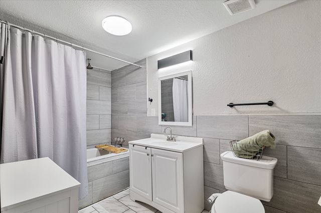 25 W Parnell Street, Denison, TX 75020