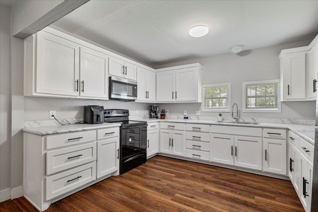 25 W Parnell Street, Denison, TX 75020