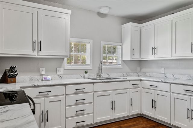 25 W Parnell Street, Denison, TX 75020