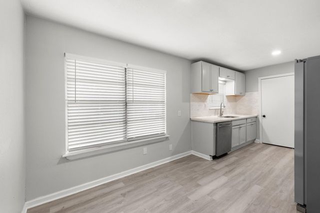 7938 Snowden Street, Houston, TX 77028