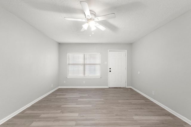 7938 Snowden Street, Houston, TX 77028