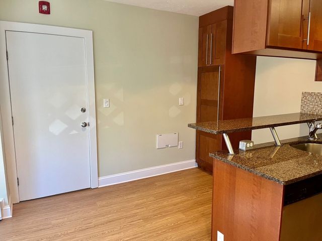 276 W. Elm 1B, Brockton, MA 02301