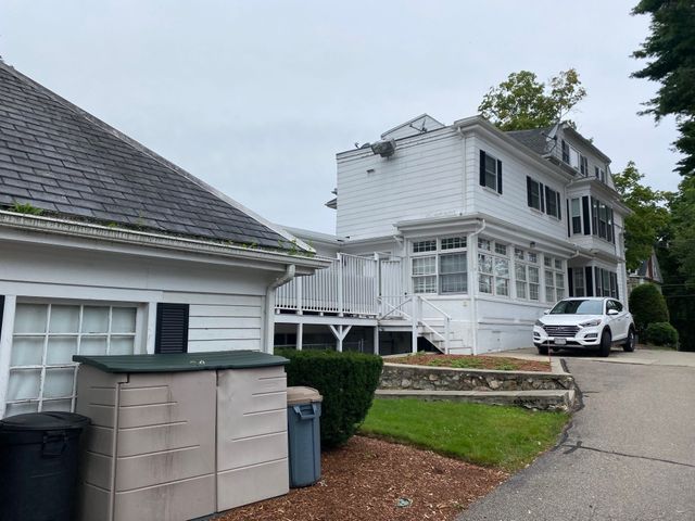 276 W. Elm 1B, Brockton, MA 02301