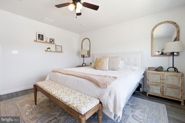 5319 HOLLEY OAK LN, Fredericksburg, VA 22407