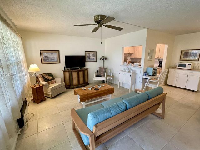 118 E Upminster E 118, Deerfield Beach, FL 33442
