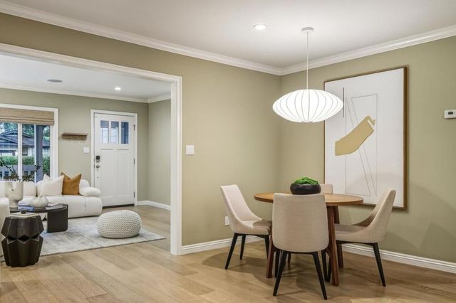 380 San Carlos Avenue, Redwood City, CA 94061