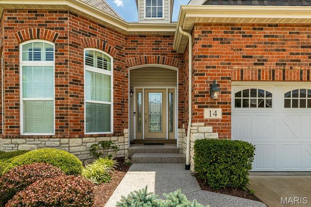 14 Burgundy Place Drive, Dardenne Prairie, MO 63368