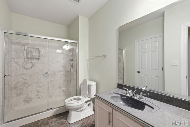 14 Burgundy Place Drive, Dardenne Prairie, MO 63368
