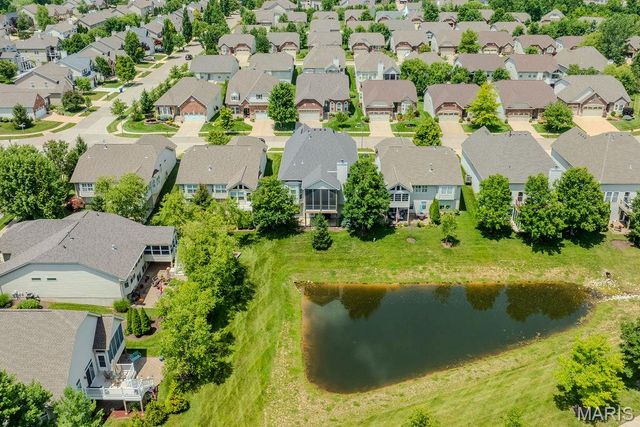 14 Burgundy Place Drive, Dardenne Prairie, MO 63368