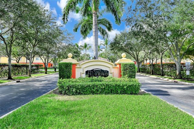 3340 Palomino Dr 222-2, Davie, FL 33024