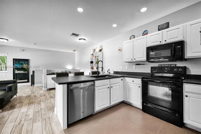 3340 Palomino Dr 222-2, Davie, FL 33024