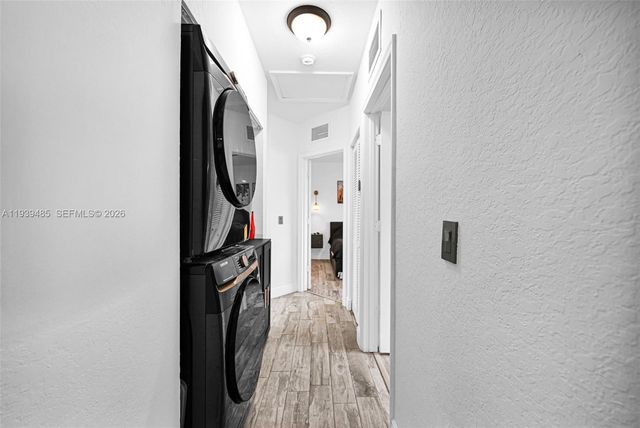 3340 Palomino Dr 222-2, Davie, FL 33024