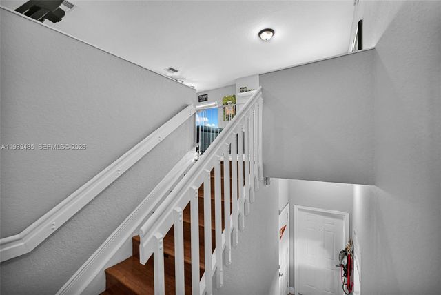 3340 Palomino Dr 222-2, Davie, FL 33024