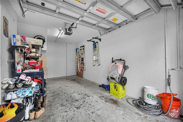 3340 Palomino Dr 222-2, Davie, FL 33024