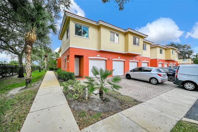 3340 Palomino Dr 222-2, Davie, FL 33024