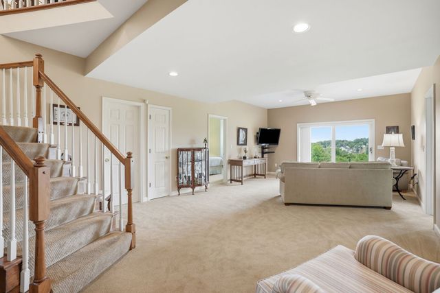 109 Sebago Lake DRIVE, Ohio Twp, PA 15143