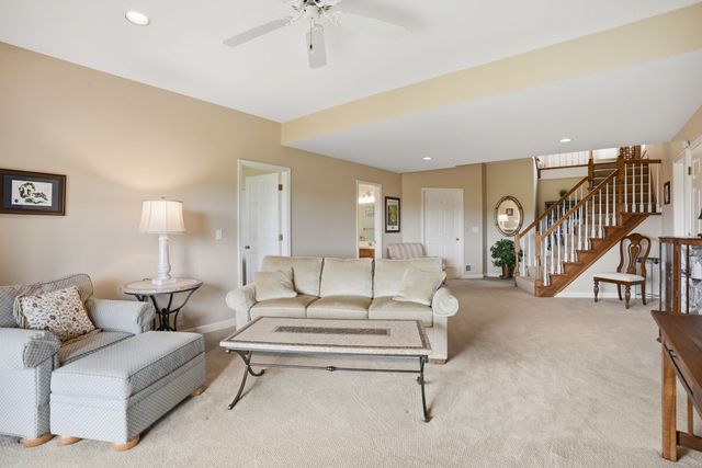 109 Sebago Lake DRIVE, Ohio Twp, PA 15143