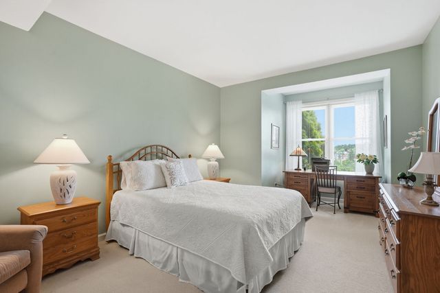 109 Sebago Lake DRIVE, Ohio Twp, PA 15143