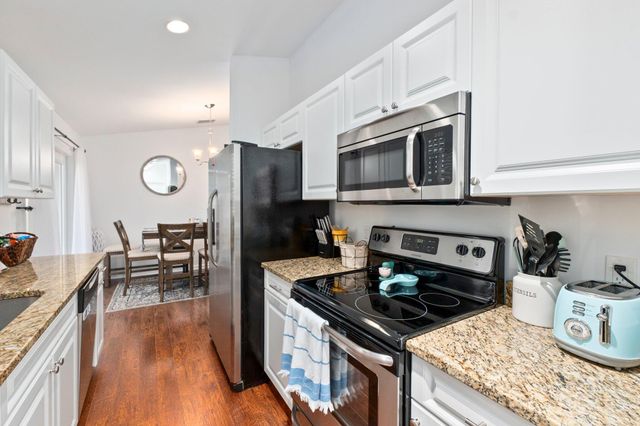 2070 NE Arch Street, Jensen Beach, FL 34957
