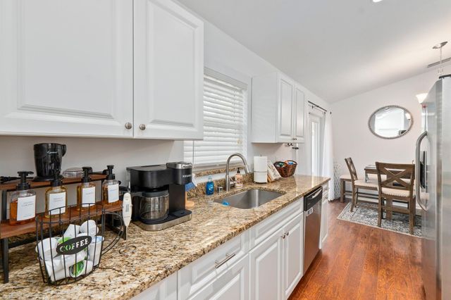 2070 NE Arch Street, Jensen Beach, FL 34957