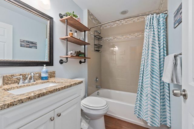 2070 NE Arch Street, Jensen Beach, FL 34957