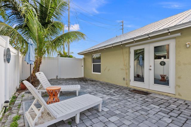 2070 NE Arch Street, Jensen Beach, FL 34957