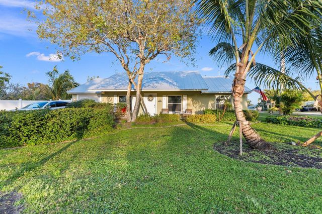 2070 NE Arch Street, Jensen Beach, FL 34957