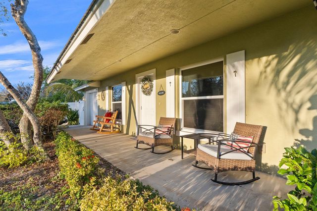 2070 NE Arch Street, Jensen Beach, FL 34957